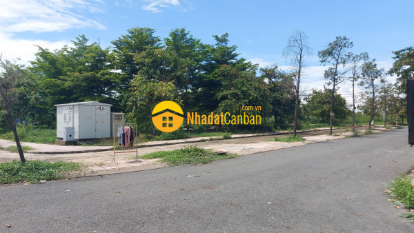 Bán lô đất 200m2 giá chỉ 1 tỷ 450tr khu dân cư hải sơn tân đức gọi em để xem đất