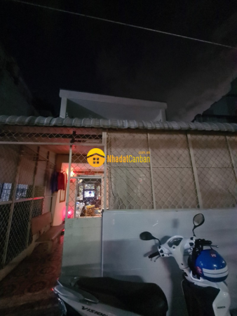 Hẻm 3 gác sát mặt tiền, lương văn can, f15, q8, 2 tầng, 69.0m2, 4.4 tỷ.