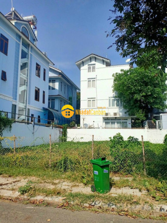 Bán lô đất biệt thự đối diện đh rmit, diện tích 14x18m, giá rẻ, kdc ven sông, p. tân phong, quận 7