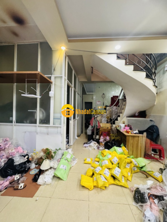 Hẻm ô tô thông, võ văn kiệt, p7, q6, 2 tầng, 75m2, 7.5 tỷ.