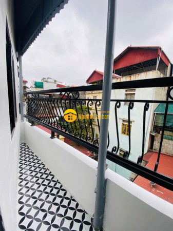 Bán nhà giáp nhị 40m2 6 tầng mt 4.2m vừa ở vừa kd