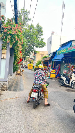 Cần bán 10 phòng trọ gần chợ bình chánh giá chỉ 1 tỷ 400 gọi xem phòng