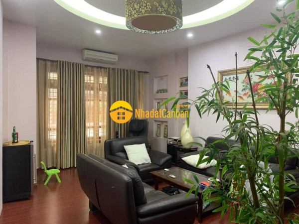 Bán nhà hoàng cầu, đống đa, 69m x 5t, 3 thoáng, kinh doanh