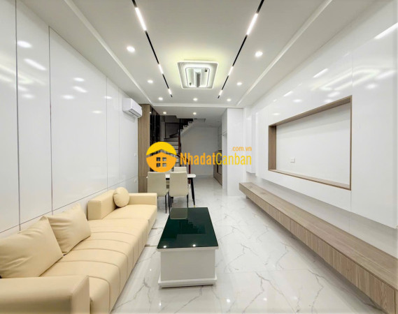 Bán nhà mới 5 tầng phố hoàng hoa thám, nhà đẹp, gần phố, 38m2, 10 tỷ 8